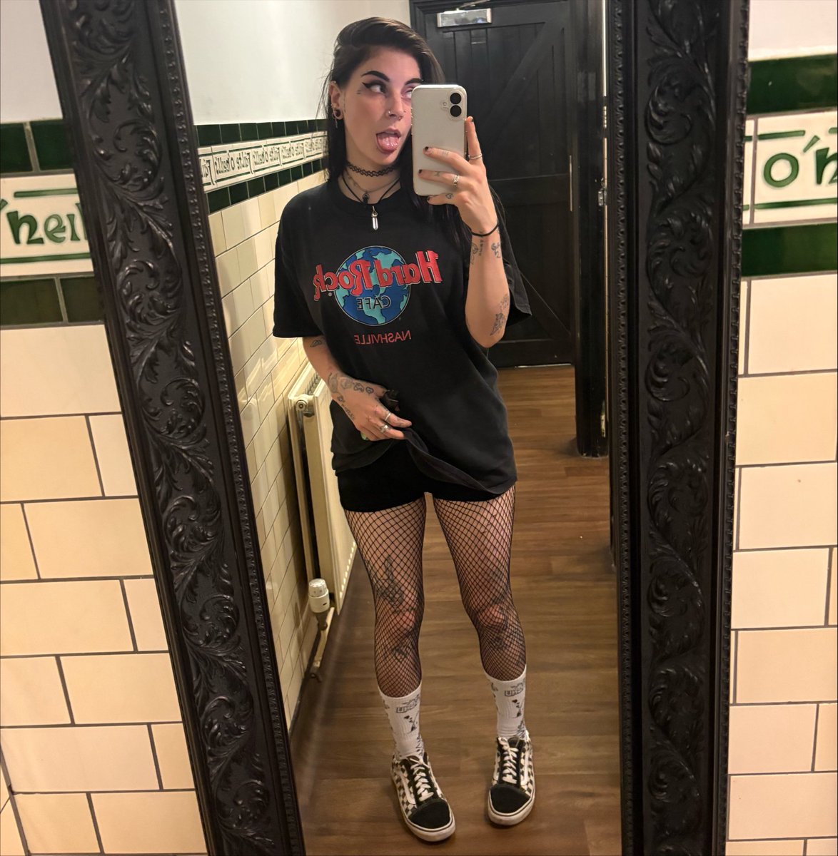 goddessmagzi's tweet photo. where's my good boys? https://t.co/Wi5LRq332y