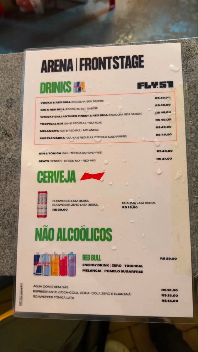 poptime's tweet photo. Preço de bebidas no show da EQUILIBRIVM Tour, de Anitta, CHOCA internautas. https://t.co/IOKTgbSLOS