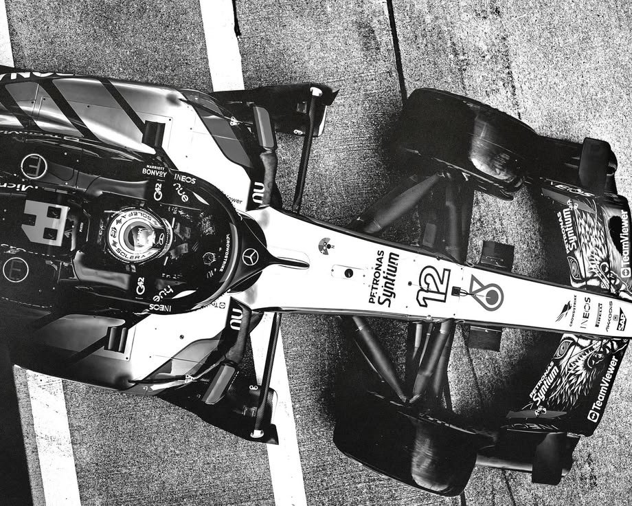 kimiforwdc's tweet photo. the day kimi became the youngest championship leader in f1 history. suzuka kimi, you will always be iconic!🖤 https://t.co/kzhCNFuHGI