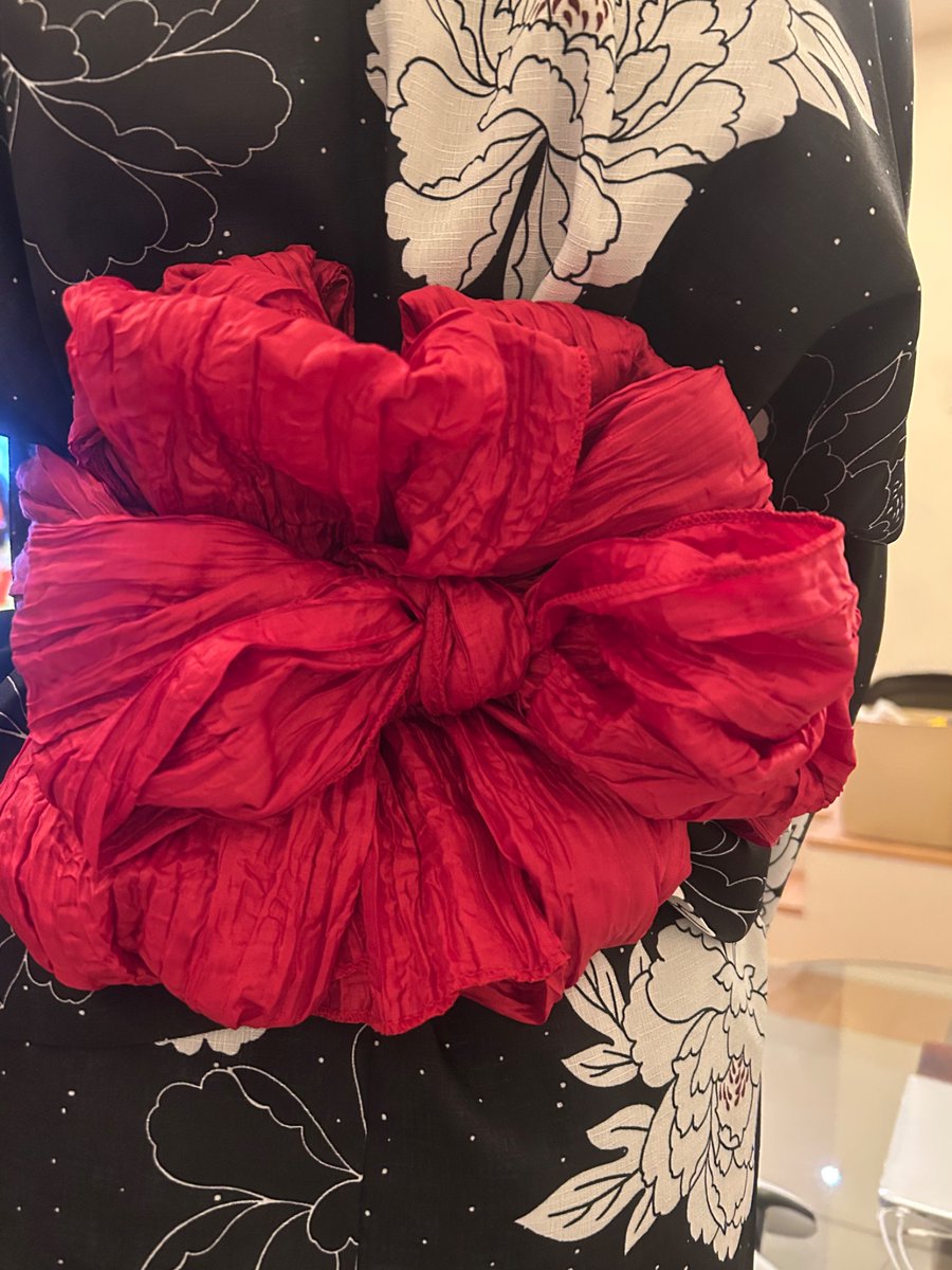 Mea__0315's tweet photo. 花火大会めちゃよかった.ᐟ
妹の分と私の分、両方の帯結んだけどがちで可愛くできて満足すぎた…
(ちょっとだけ自慢させて.ᐟ 同じ浴衣だけど1枚目が妹、2枚目が私の帯の結び方っ.ᐟ.ᐟ.ᐟ) https://t.co/HBSDImE7Fz