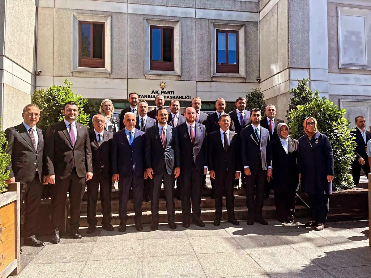 AltanSancar1's tweet photo. Eren Ali Bingöl AKP’ye katıldı. https://t.co/ecw0F93l4t