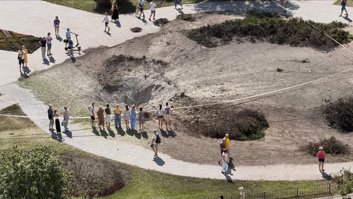 avalaina's tweet photo. We have the best people in the world working in air defense. But we don't have the missiles to protect ourselves. Trump changed his mind about giving us a license so that Ukraine could make these missiles itself. And my favorite city Kyiv is covered in craters like these. https://t.co/rOyMHJrXwi