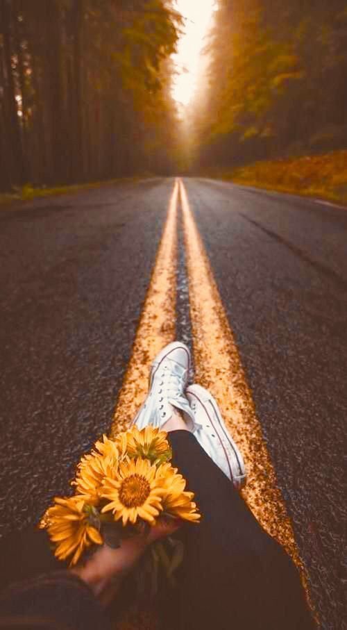 Elamorduele_80's tweet photo. Sé de pasos pequeños que con el tiempo, nos llevan a lugares que un día solo existían en nuestros sueños. https://t.co/PfHpH0pT49