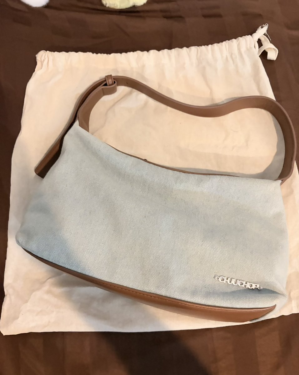 somewhopeople's tweet photo. Chuchop 
ราคา 150

#ส่งต่อเสื้อผ้ามือสอง #ส่งต่อเสื้อผ้ามือ2 #ส่งต่อเสื้อผ้า #เสื้อผ้ามือสอง #เสื้อผ้ามือ2 #ส่งต่อกระเป๋า #กระเป๋ามือสอง https://t.co/JVdrSLc1c9