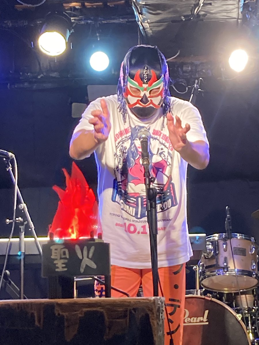 SHIROUi's tweet photo. アウトブレイクマニア2026開幕戦！長丁場だけど面白かった✨選りすぐりのキ◯ガイを集めた感のあるイベントでライブハウスまだまだ面白いじゃんと再確認😌

#アウトブレイクマニア2026 https://t.co/o0ya9Jc8Se