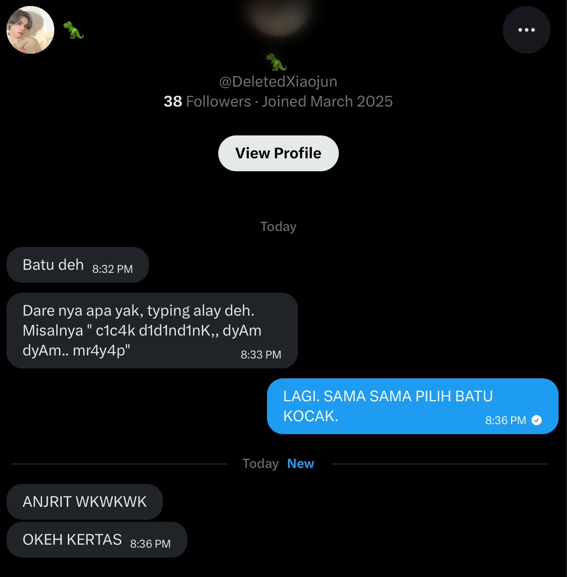 AshesDarrel's tweet photo. @DeletedGuanheng @DeletedXiaojun akhirnya selamat dari typing jamet lho 🥺 gaskan  yang  pilih Guanheng  tambah  duitnya,  yang  pilih  dejun  jangan  lupa  kurangin  dan   TYPINGNYA  KERJAIN  XIXIIXIXIXI  sampe  20.47  yaak. https://t.co/vBefCSAD8U
