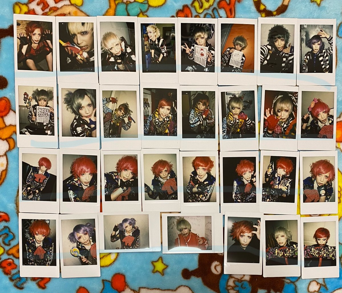 men_286's tweet photo. コドモドラゴン ハヤトさん関連グッズの
お譲り先を探しております。

コメあり、2ショ→定価＋送料
それ以外→各500円＋送料

グッズは3個まとめて1000円＋送料

リプ欄へ続きます。 https://t.co/OVO8RMhONG