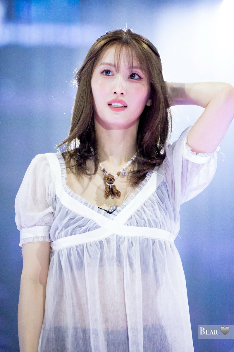 Bear_1020_'s tweet photo. 260712 <THIS IS FOR> FINALE IN SEOUL
- Day3 
울고 싶을 땐 참지 말고 울어도 되는 거야, 모모쨩🦋‘
이제 맛있는 거 많이 먹고 푹 쉬면서. . .🧸
행복했으면 좋겠어🩷

#TWICE #트와이스 #MOMO #모모 #モモ https://t.co/n2NlvKvL55