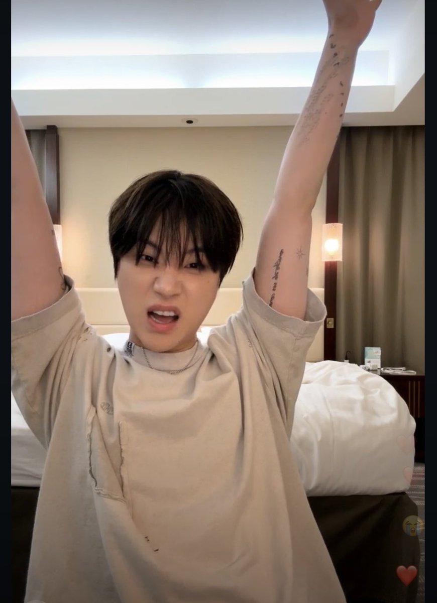 ibdellashii's tweet photo. I think it's really nice that we can communicate thru live streams more often. I'm not really the type who's naturally good with words, but I'll keep doing my best to talk with you and stay connected. I'll be a Jisan who works hard to communicate with you all."

-jinhwan 08.01.26 https://t.co/gcbYvnarxZ