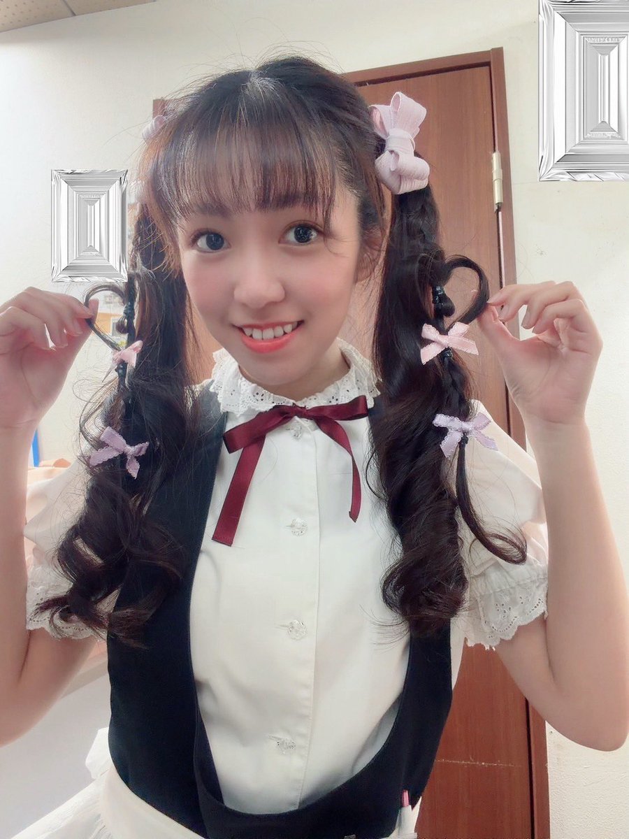 momoko_honey2's tweet photo. ももこのセルフヘアアレンジ3日目🍑
『くるくるハートツイン』です💗
髪の毛でハート♡上手に作れてますか？
ずっとピンクと白の組み合わせが好きだったけどピンクと薄紫の組み合わせも可愛いね🩷💜 https://t.co/ehigaKdsLM