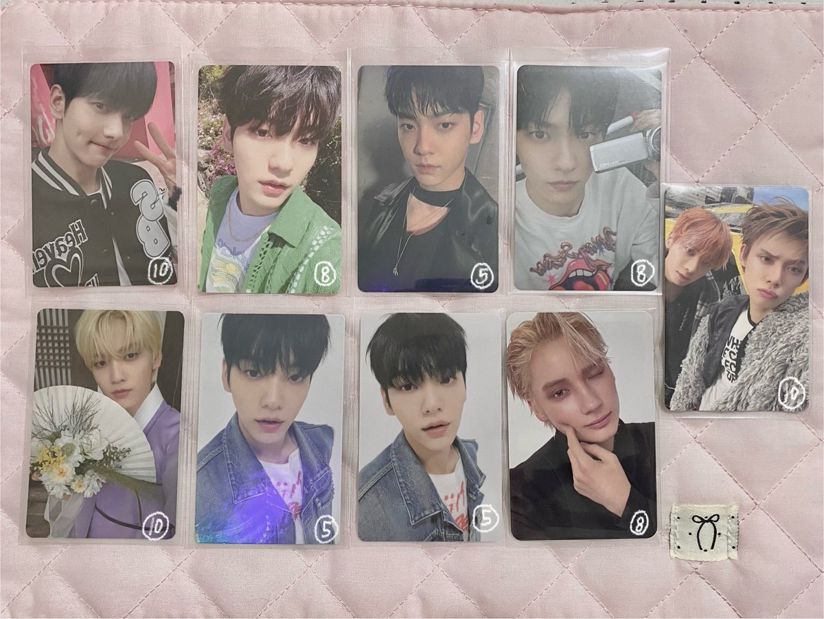 taebinsoup's tweet photo. wts txt pc #pasartxt #pasarTXTMY 

★ in mint condi!
★ price stated in picture (exc postage)
★ available for pickup @ #HyukasBakeShop 

dm me if ure interested :3 https://t.co/VMzuZt2UbP