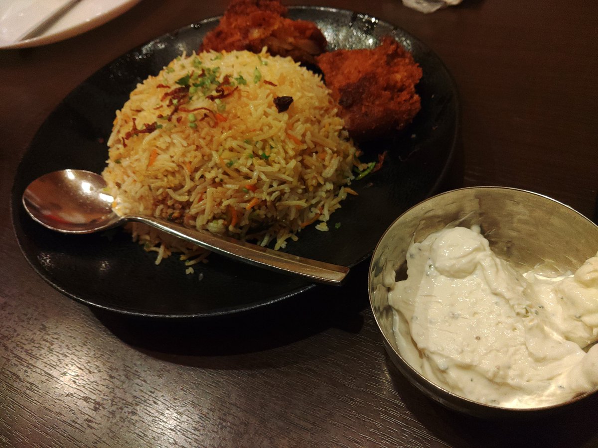 mench77902808's tweet photo. 久しぶりのアケ対戦会&amp;飲み楽しかったわ。食べすぎたねwビリヤニ以外の写真撮るの忘れてたわw https://t.co/aS4gkurR5d