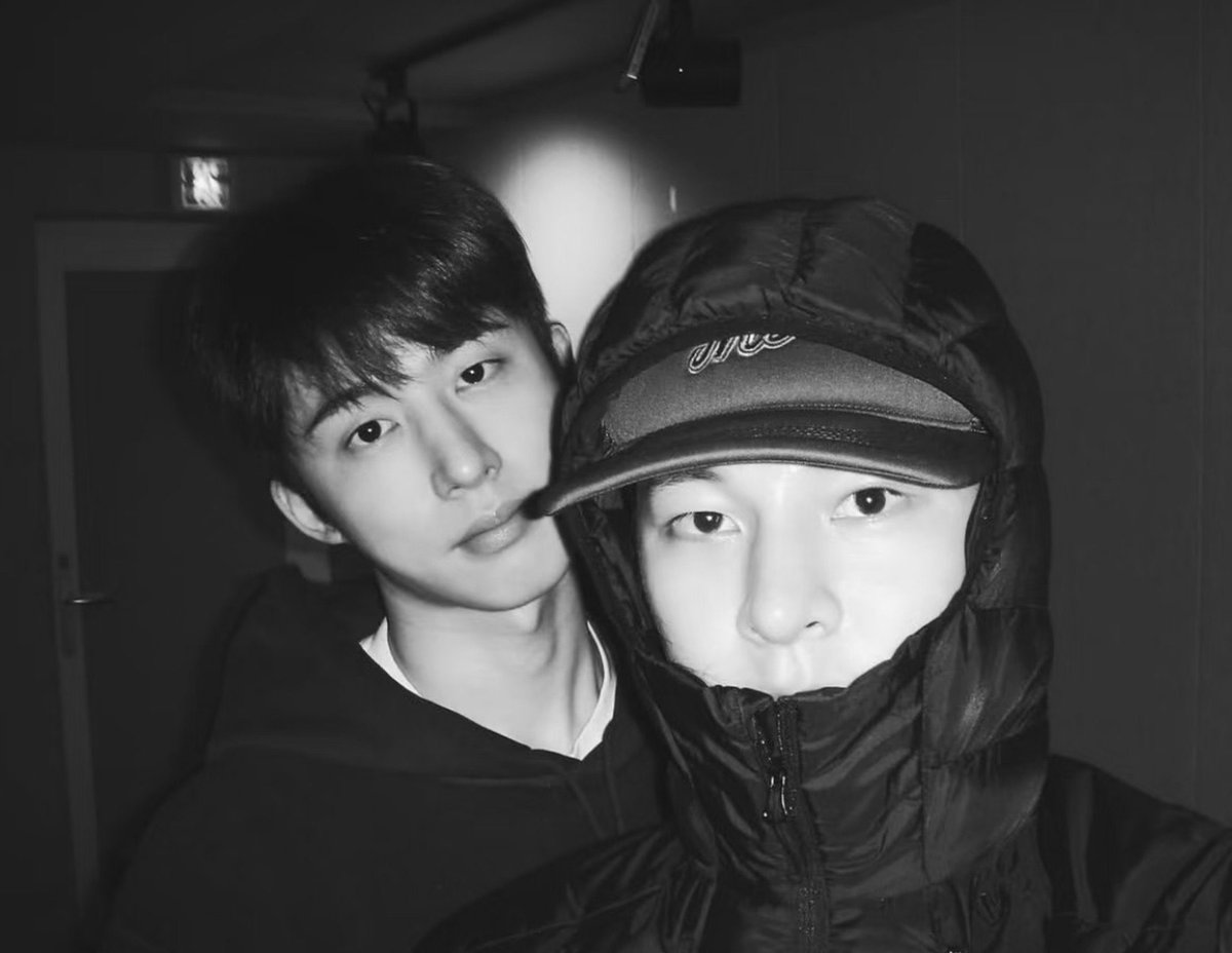 raineeiei's tweet photo. 씨발 말안돼 https://t.co/rG0G6oV2N3