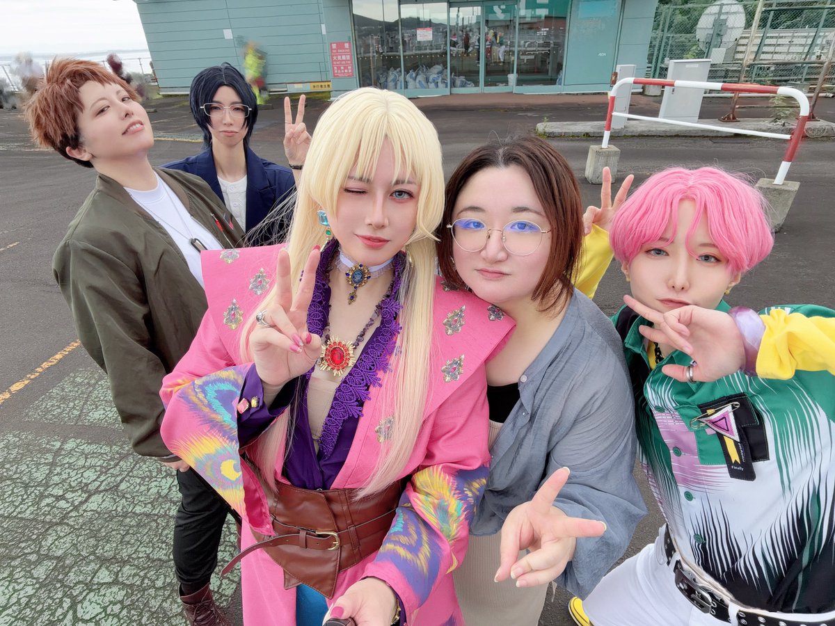 nikeiji's tweet photo. brmy強行部
🌹ミカさんやらせて頂きました！
みなさん本当に素敵で最高だった〜...！✨雫さん撮影本当にありがとうございました！✨👏🏻
#ウイコス16  #brmy_cos https://t.co/zGfo6geeIM