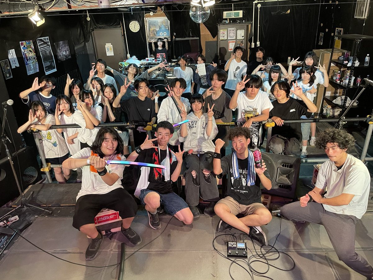 vivid__04's tweet photo. New Ace
ありがとうございました！！
初めての対バンが多くて楽しかったです🌟
見に来てくれた方ありがとうございました https://t.co/ZIfs8DFkON