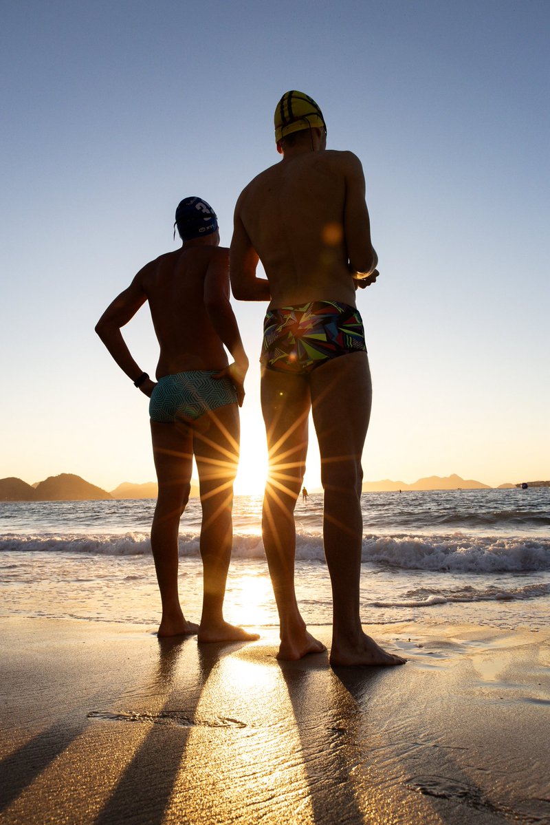 worldtriathlon's tweet photo. What a location 🇧🇷🤩

Copacabana Beach in all its beauty from this mornings swim familiarisation ahead of #RioDeJanerioWC 🌅

Catch it on https://t.co/YFY80R4n6u tomorrow!

#Triathlon https://t.co/0YI8xMPpbV