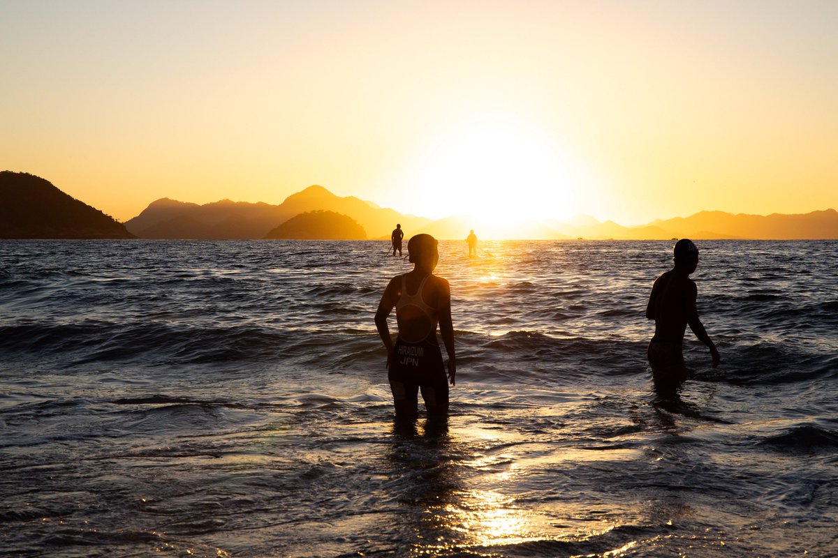 worldtriathlon's tweet photo. What a location 🇧🇷🤩

Copacabana Beach in all its beauty from this mornings swim familiarisation ahead of #RioDeJanerioWC 🌅

Catch it on https://t.co/YFY80R4n6u tomorrow!

#Triathlon https://t.co/0YI8xMPpbV