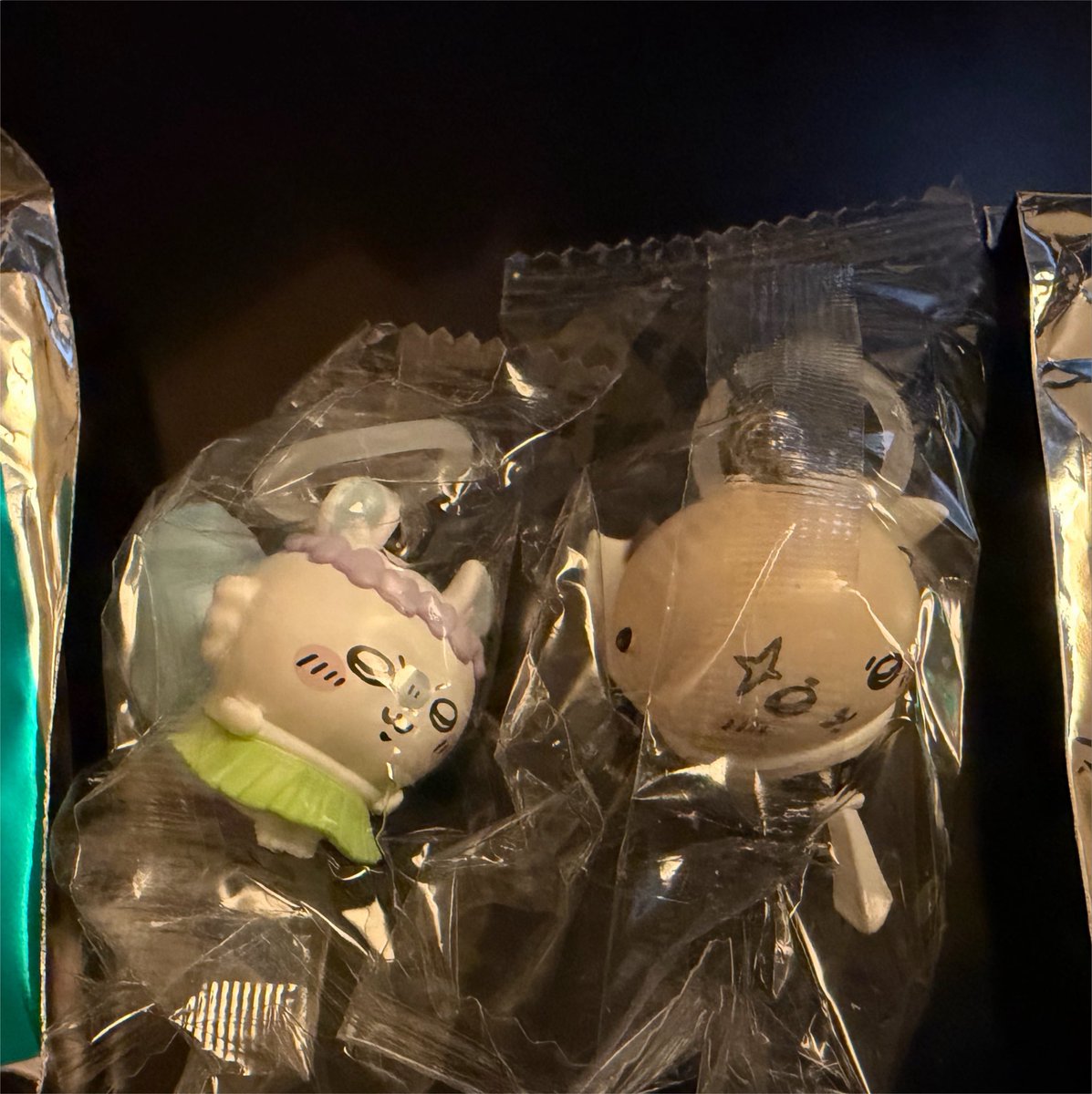 ak_mhr's tweet photo. 自分のぶんがモモンガで絶望(失礼)してたら、夫がラッコ先生当ててくれて神すぎる。うれしい。ありがとうありがとう。 https://t.co/XML6opYvGM