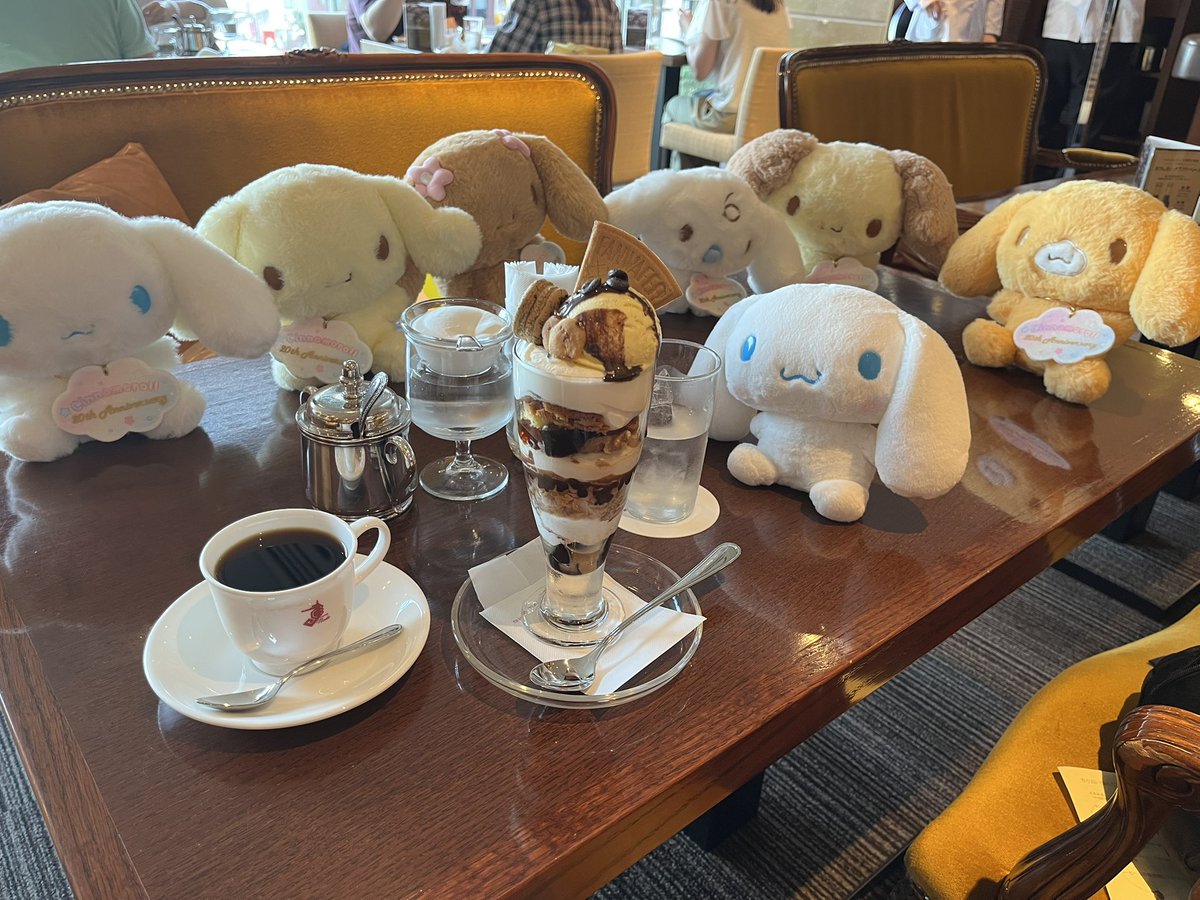 シナモンと喫茶店に行く人 tweet media