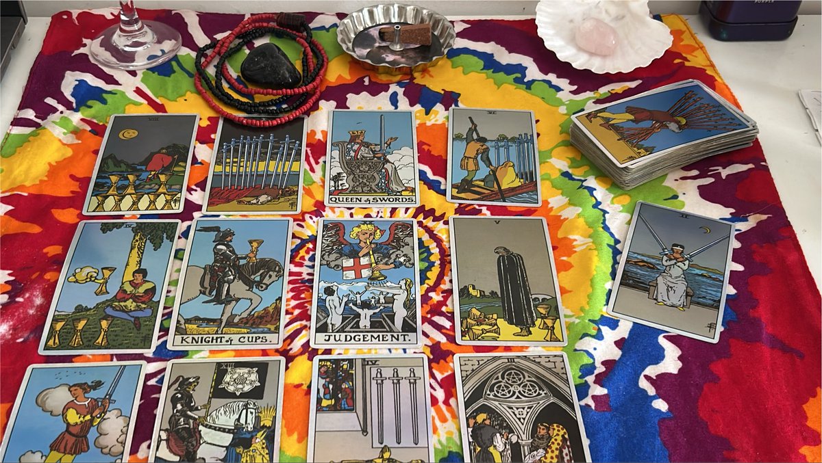 esoteristicos's tweet photo. #tarotwt ☺️⭐️🪭 https://t.co/3Kysbhz64w