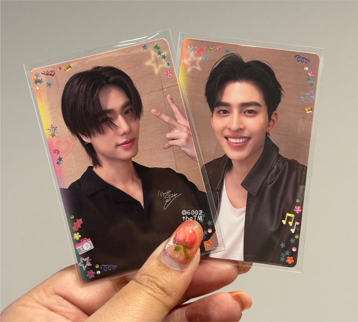6002theTM's tweet photo. แจกการ์ด #ปอนด์ภูวินทร์ 

1️⃣คอลเลคชั่น HEART SHOT 2 ใบ
2️⃣คอลเลคชั่น PEACH AND ME COLLECTIBLE CARD SET 14 ใบ

👉แจกให้ 2 คน คนละ1คอลเลคชั่น ขอสุ่มให้นะคะ👈

กติกา
✅Retweet
✅Like
✅เ��นชั่นอะไรก็ได้ถึงซีรี่ส์มีสติแล้วลูกพีช พร้อมติดแฮชแทค

#PeachAndMeSeriesFinalEP

ประกาศผล 2 ส.ค. 2569 21:00 น.