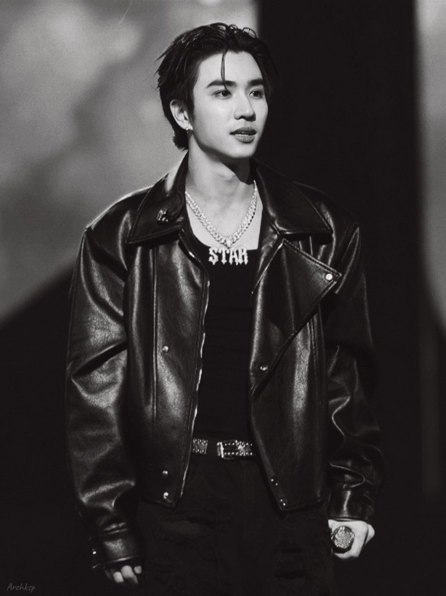 SsaiiArchksp's tweet photo. ไม่รู้จะเกลี่ยสีอะไรก็ถมดำไปก่อน 🖤 

#PerthTanapon https://t.co/7Quz3IYLC2