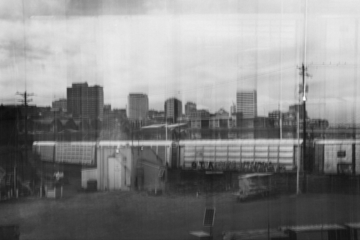 StudioRemTacoma's tweet photo. En Garde!

#streetphotography 
#photography 
#monochrome 
#tacoma 
#nikon https://t.co/tFZX8dMmA7