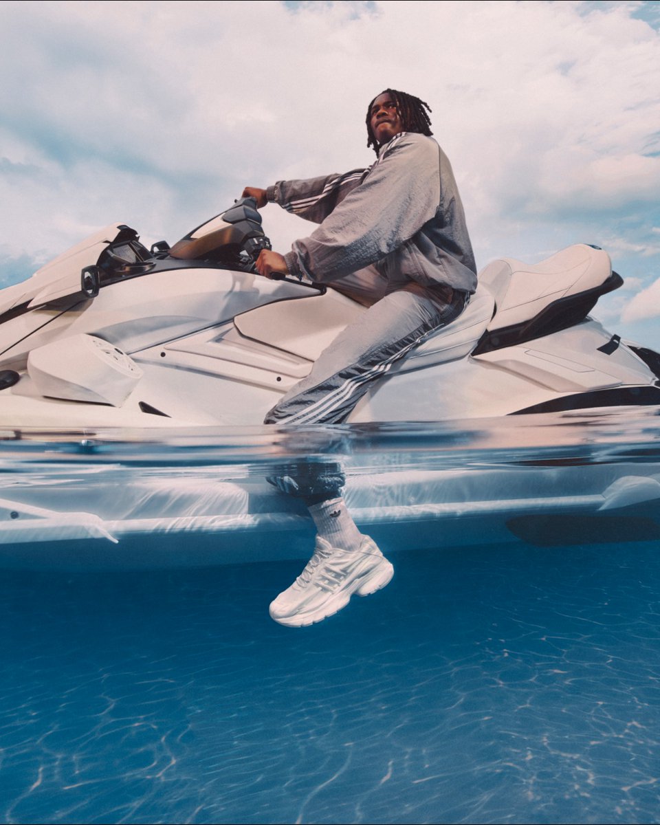 DTLRVILLA's tweet photo. The #Adidas Adistar Jellyfish 'Triple White' is available in-store and online. 

Link to Adidas: https://t.co/geFZmv3Kf3 https://t.co/4t4UFRfEie