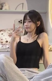 yingbojc's tweet photo. 长相清纯甜美的大学生身材优美私下被渣男调教成反差母狗身穿女仆情趣制服露脸深喉��鸡女上位做爱超带感！#清纯女大 https://t.co/nCnSbQoXng