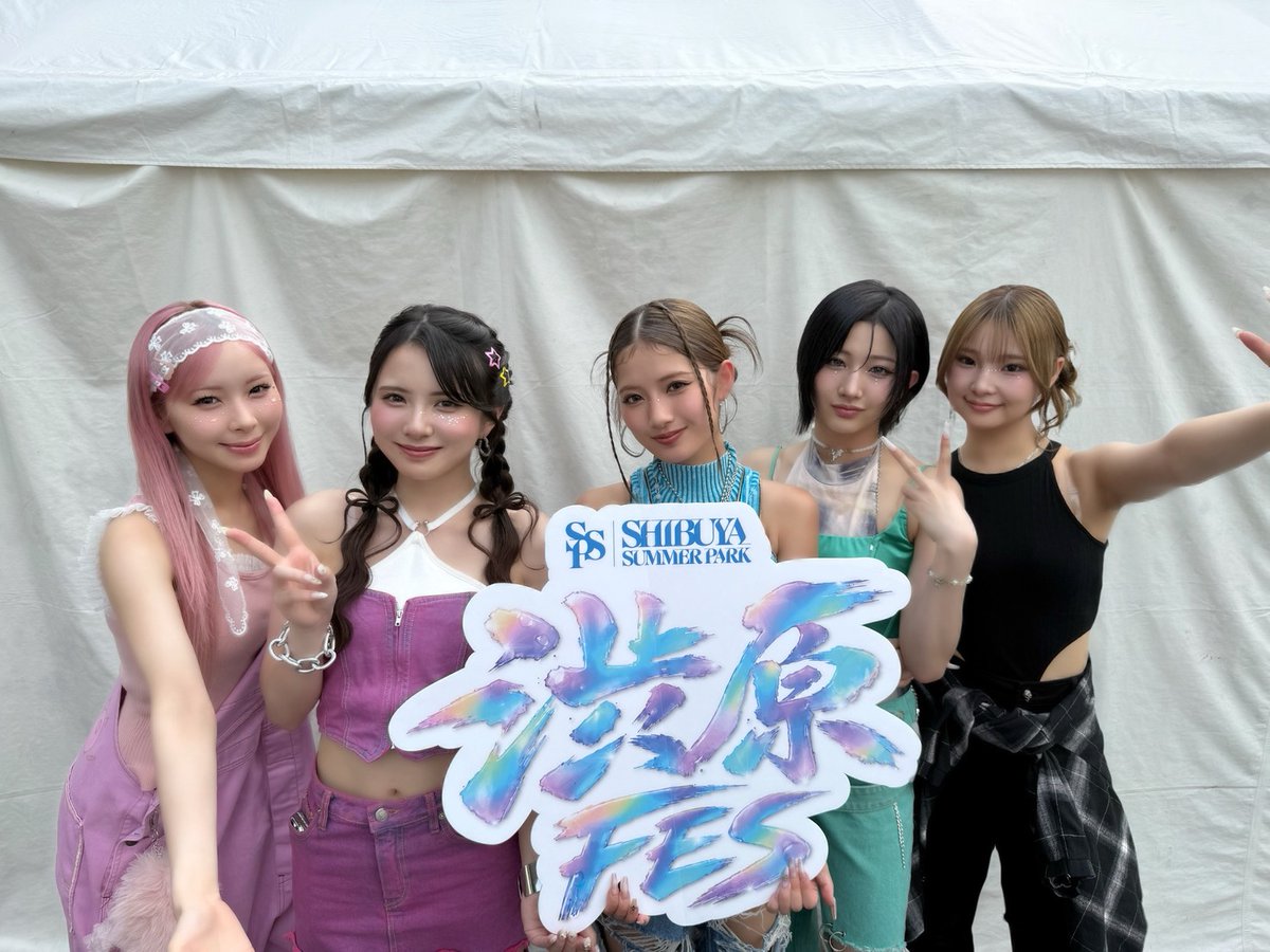 moxy_Official_'s tweet photo. ［📸］
「SHIBUYA SUMMER PARK 2026 / 渋原フェス」
ありがとうございました🌻

🎙️セットリスト
01. Knight Rising(charm COOL)
02. Living Free (charm POP) with Special Dancers
03. Sugar×Bitter (charm CUTE) with Special Dancers
04. めろめろねってメロメロね(charm SWEET)
05. Higher(charm CRUSH)
06. My Season(charm SEXY)

#渋原FES #SHIBUYASUMMERPARK
#moxymill #モクシーマイル #モクシー