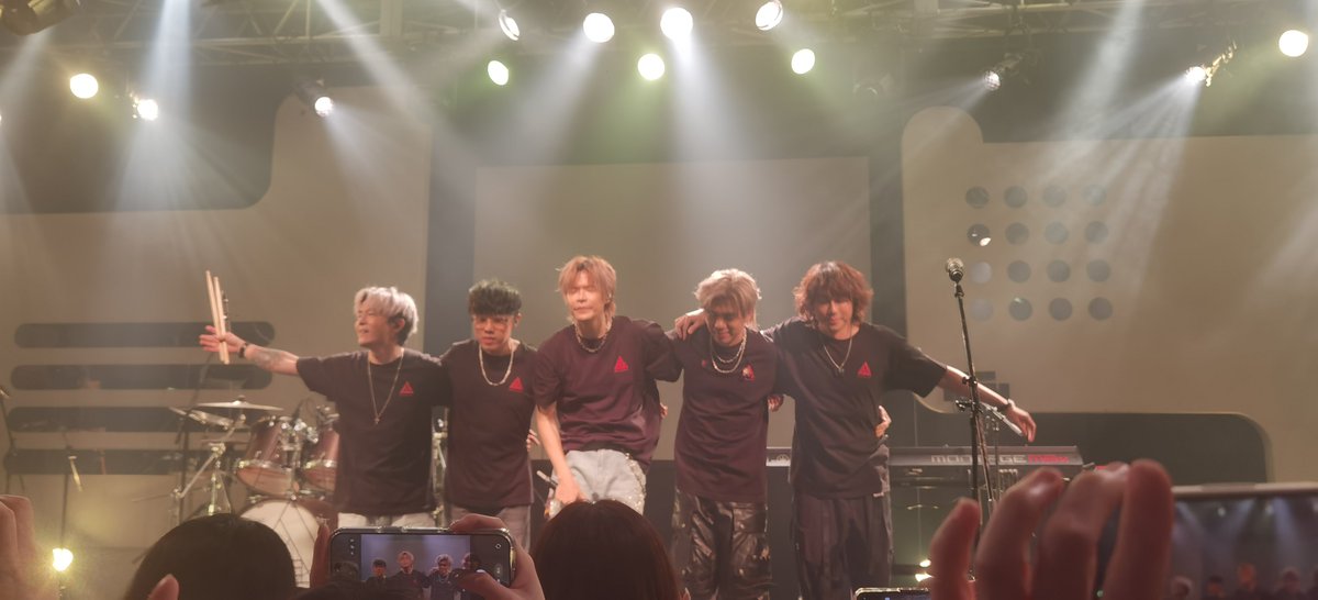 loveclaire2010's tweet photo. #八三夭 2026 [ 沒有翅膀的人 ]  世界巡迴演唱會 東京站

熱かったぜ渋谷！🔥🔥🔥
８月最初の日に、８月最終日という名のバンドを楽しむっていうね😁😁😁
てか、メンバーのみなさん、韓国の時よりテンション高かった💪💪💪 https://t.co/dnCTcIRjCU