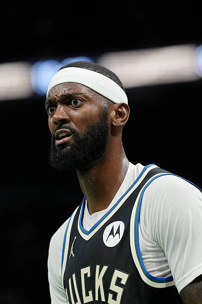 ClutchNumbers's tweet photo. Worst Defensive FG% Within 10 Feet In The 2025-26 NBA Regular Season (Min. 300 FGA Defended Within 10 Feet):

1. Bobby Portis — 65.5%
2. Jamal Murray — 65.0%
2. Jalen Brunson — 65.0%
2. Andre Drummond — 65.0%
5. Jeremiah Fears — 64.9%
6. Josh Hart — 64.6%
7. Trey Murphy III — 64.5%
8. Bub Carrington — 63.5%
8. Davion Mitchell — 63.5%
10. Gui Santos — 63.4%
