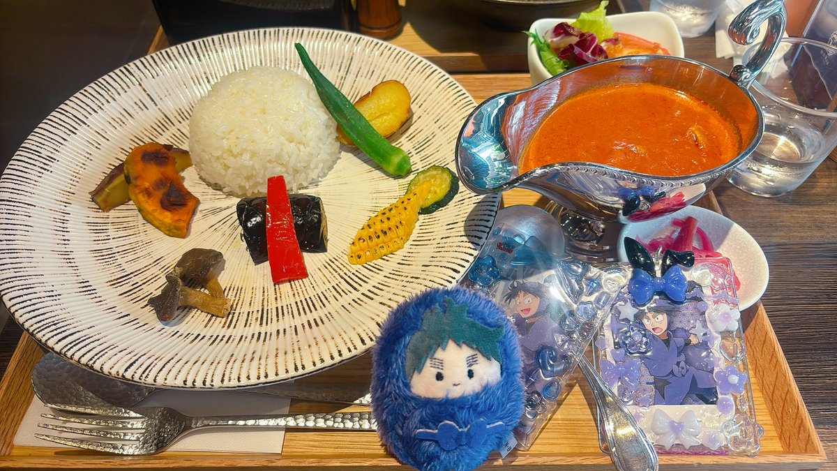 pienatu's tweet photo. 今日はるうかとイベントお疲れ様会してきた✌️トイレ以外ずーっと話してたのに全然足りなかったね🤦‍♀️✨美味しい物食べてオタ活しまくって楽しかった〜🥹✨ ♥️また一緒にサークル出そうね🥳🎉 https://t.co/2TyB24bB7O