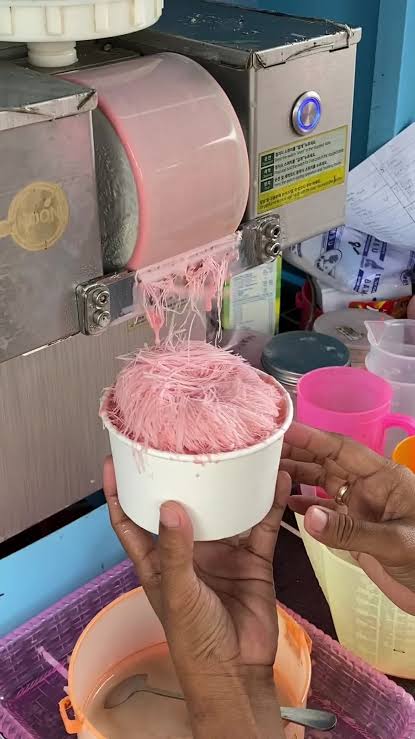 Jiban1010's tweet photo. @lanmoonnnn Yang punya toko kue, roti atau kafe wajib punya mesin es bingsoo yg viral buat tambah varian menu

https://t.co/qDvnCOneQQ https://t.co/3PMaUTgvpB