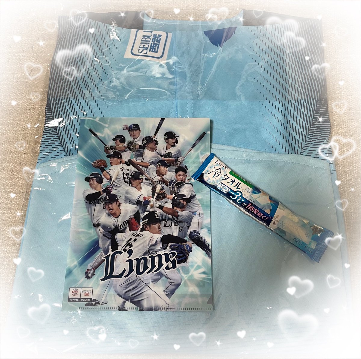 SunAya0913's tweet photo. 圧着オプションは糸川さん與座さんでも無い他の投手にしました😊

そうそう今日グリフォレ行こうと思って入ったらめちゃ混みだったの🙄私1人だし空いてるかな〜空くかな〜と思ってしばし待ってみたんだけど無理そうだったから諦めた💦皆んな涼みにきてたのかな？
#seibulions https://t.co/8FtJDCdiZa