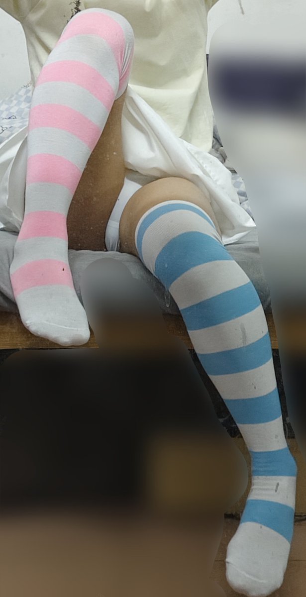 7mmbys's tweet photo. 嘿嘿૮(˶ᵔᵕᵔ˶)ა
#男娘 #腿 #袜子 #胖次 https://t.co/RCu7kMb9KX