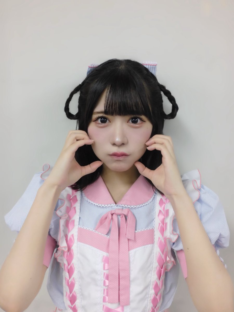 M_T_mst's tweet photo. 1日目のお題
→→葵ちゃんの好きな髪型💇🏻‍♀️

ツーショのときの巻き髪可愛かったなぁ〜って下書き書いてたけど過去ツイがTLに出現して当時の衝撃を思い出した。
これです。はい。
#導かれてくあおさんの方へ https://t.co/3lHQzmKE08
