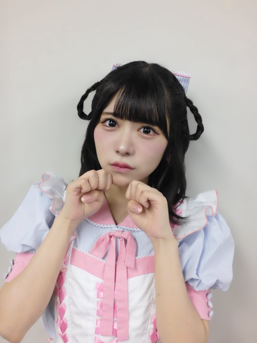 M_T_mst's tweet photo. 1日目のお題
→→葵ちゃんの好きな髪型💇🏻‍♀️

ツーショのときの巻き髪可愛かったなぁ〜って下書き書いてたけど過去ツイがTLに出現して当時の衝撃を思い出した。
これです。はい。
#導かれてくあおさんの方へ https://t.co/3lHQzmKE08