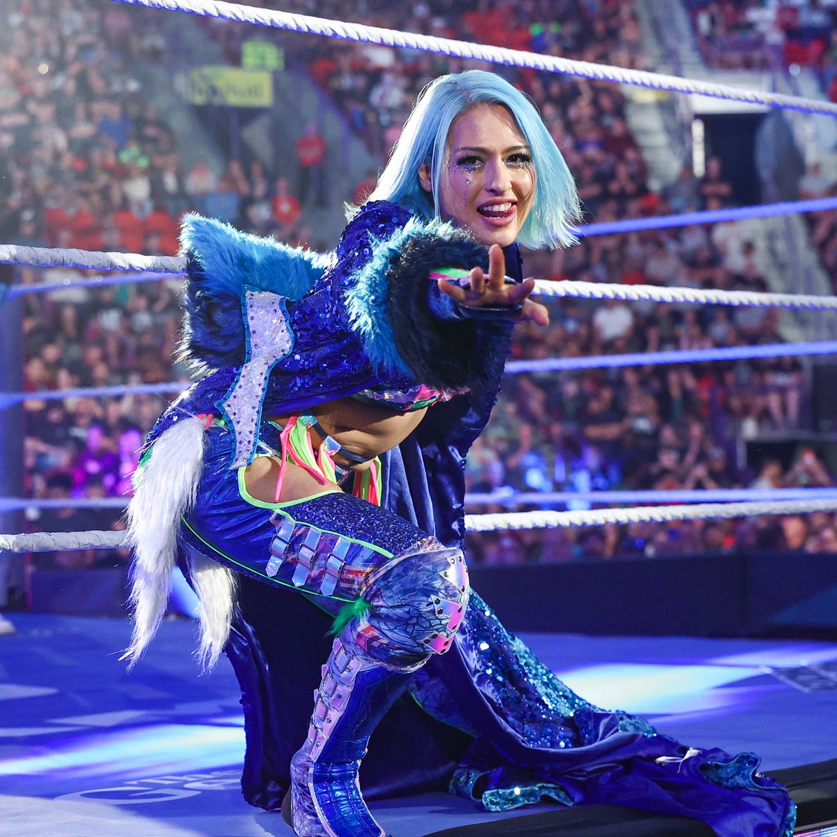 WWEJapan's tweet photo. Giulia on SmackDown!  @giulia0221g https://t.co/YVSM0qYnJc
