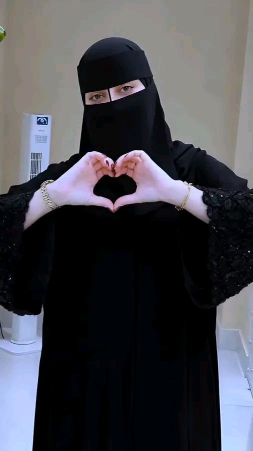 bhd2hm's tweet photo. متابعيني مكانكم قلبي https://t.co/GvJxt2EjTp