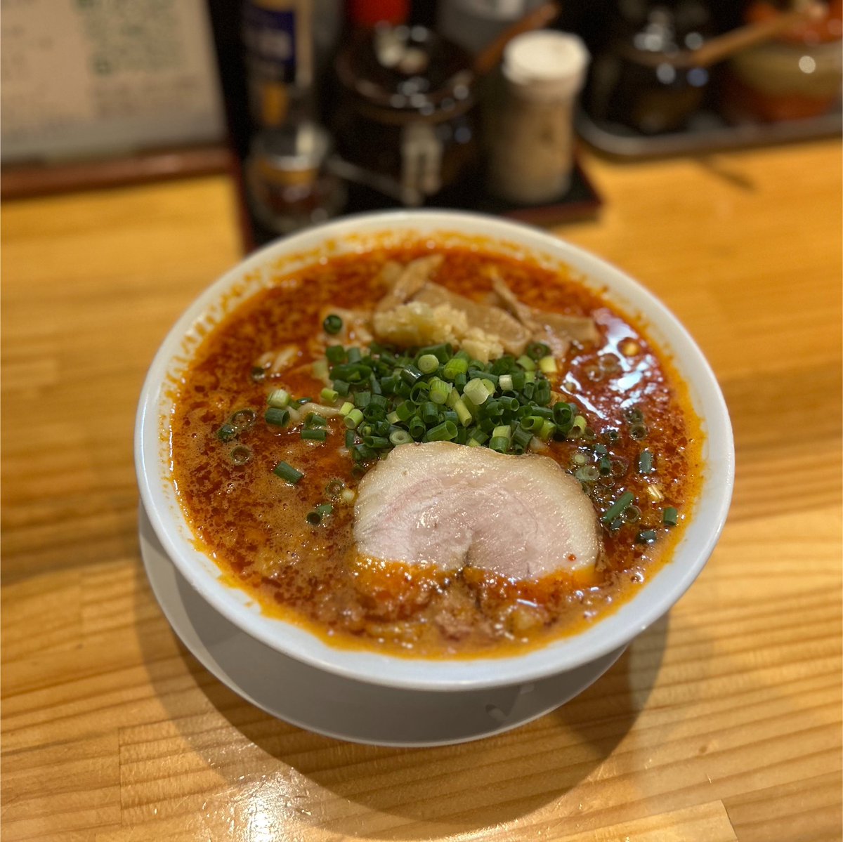 MEN_DARUMA's tweet photo. 麺道 六善

・¥990- 昆布水つけ蕎麦【塩】
・¥980- 辛味噌らーめん
・¥1,200- 冷やし貝出汁ラーメン

人生初 店内で3連食しました。
ごちそうさまでした！ https://t.co/btp0gqyOLS