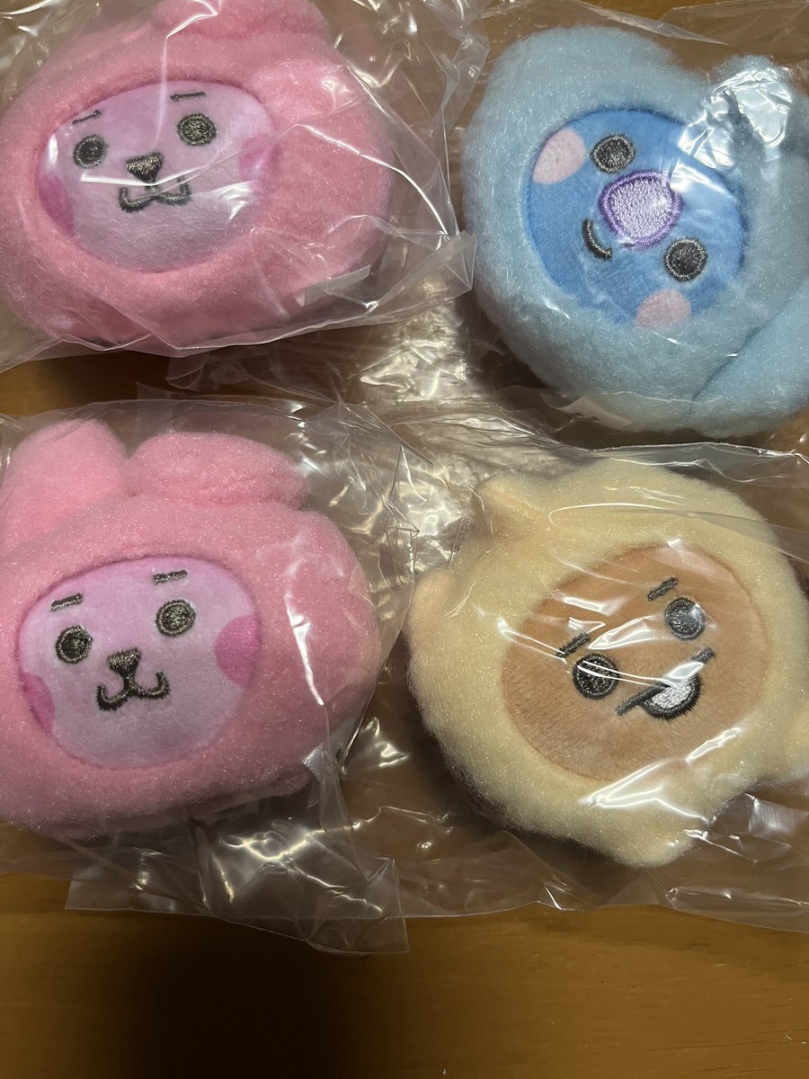 ym__torihiki's tweet photo. 【交換】BT21  ぬいぐるみクリップ ガチャガチャ

《譲》 COOKY×2、SHOOKY、KOYA

《求》 RJ、CHIMMY

︎✿初回の方はﾘﾄﾘﾝ必読
✿郵送のみ

検索からもお気軽にお声掛けください🌱 https://t.co/JeNBWVTAtt