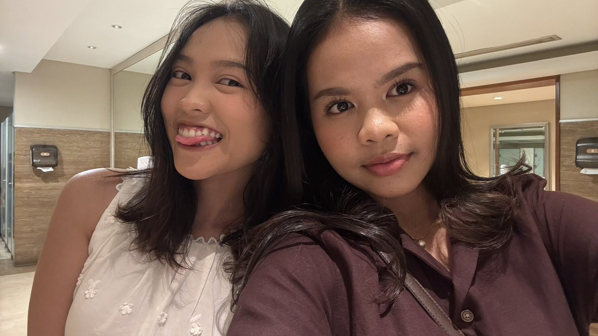 speakiing's tweet photo. my sayang https://t.co/F74VquDtP8