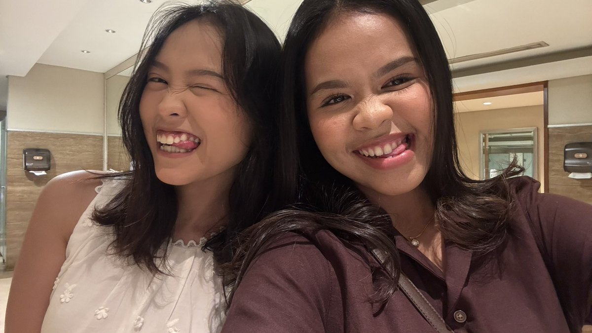 speakiing's tweet photo. my sayang https://t.co/F74VquDtP8