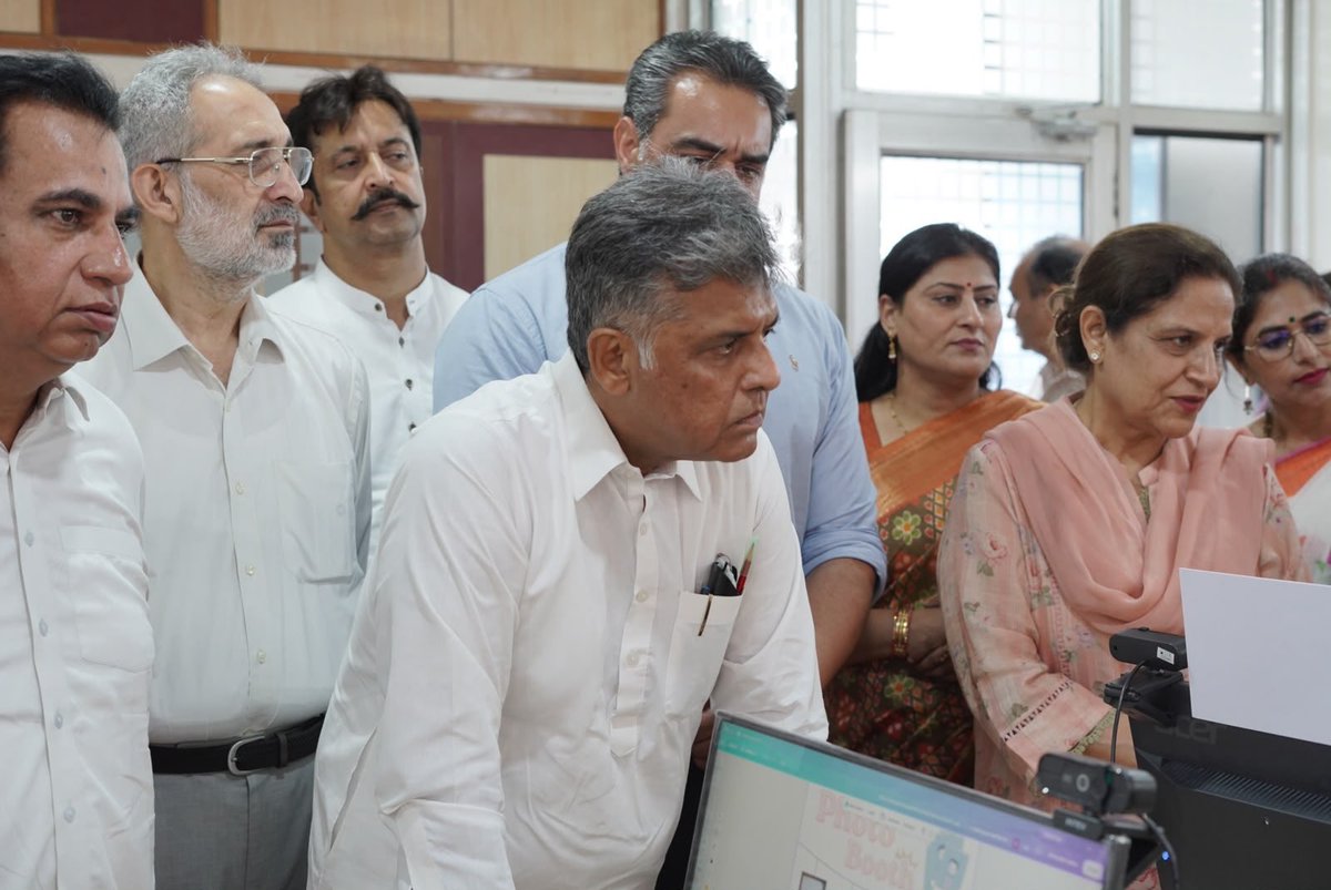ManishTewari's tweet photo. Honoured to dedicate 10 computers and a laptop to the Computer Lab at Dev Samaj College for Women under the MPLADS Scheme. Strengthening educational institutions with modern digital infrastructure is essential to preparing our students for the opportunities and challenges of tomorrow.

The programme was held in the presence of Prof. Dr. Neeru Malik ji, HS Lucky ji, Gurpreet Gabi ji Municipal Councillor Chandramukhi Sharma ji, and Imran Mansouri ji, along with faculty members and students.

Education remains the strongest foundation for nation-building, and I remain committed to supporting initiatives that empower our youth through better learning resources and technology.

@GurpreetGabi @imranchd786 

@LUCKYHSINC @ChanderMukhiS