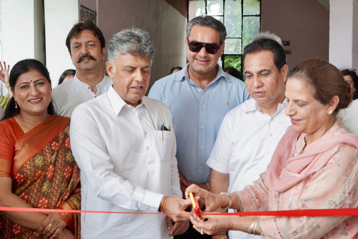 ManishTewari's tweet photo. Honoured to dedicate 10 computers and a laptop to the Computer Lab at Dev Samaj College for Women under the MPLADS Scheme. Strengthening educational institutions with modern digital infrastructure is essential to preparing our students for the opportunities and challenges of tomorrow.

The programme was held in the presence of Prof. Dr. Neeru Malik ji, HS Lucky ji, Gurpreet Gabi ji Municipal Councillor Chandramukhi Sharma ji, and Imran Mansouri ji, along with faculty members and students.

Education remains the strongest foundation for nation-building, and I remain committed to supporting initiatives that empower our youth through better learning resources and technology.

@GurpreetGabi @imranchd786 

@LUCKYHSINC @ChanderMukhiS