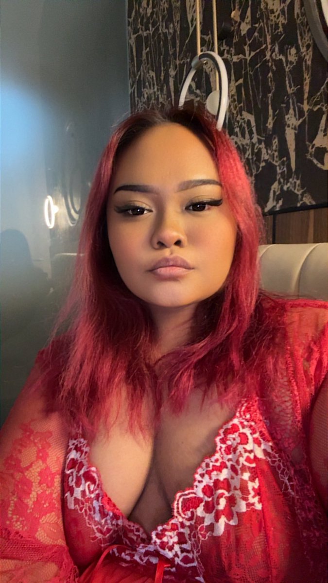 auli4ntsh's tweet photo. happy national gf day to me , myself &amp; I 😝❤️ https://t.co/fhULxpNgin