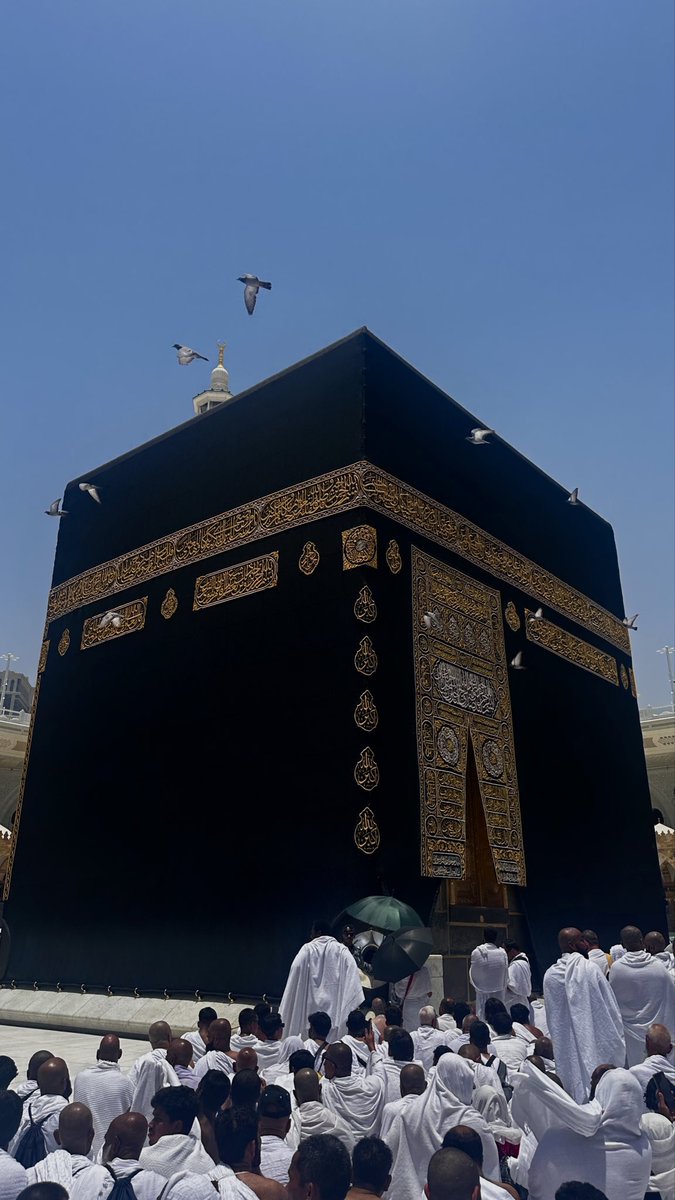 beyzanurrbyrm's tweet photo. İnsanın evi gibisi yok dedikleri ev sensin, 
Diğer bütün evler zaten dört duvar..

Beyt-ül kâbe ✨🕋 https://t.co/u9ojOAiG7W