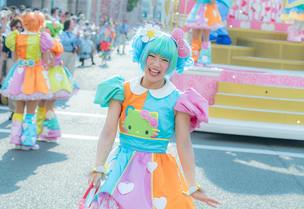 shoutagraphyusj's tweet photo. キティダンサーさんたちカラフルでほんとかわいい🌈

8月に入りましたが今月はパレード何回見られるかなぁ💦

#NOLIMITパレード #DiscoverU #USJファン https://t.co/R264PRtY1s