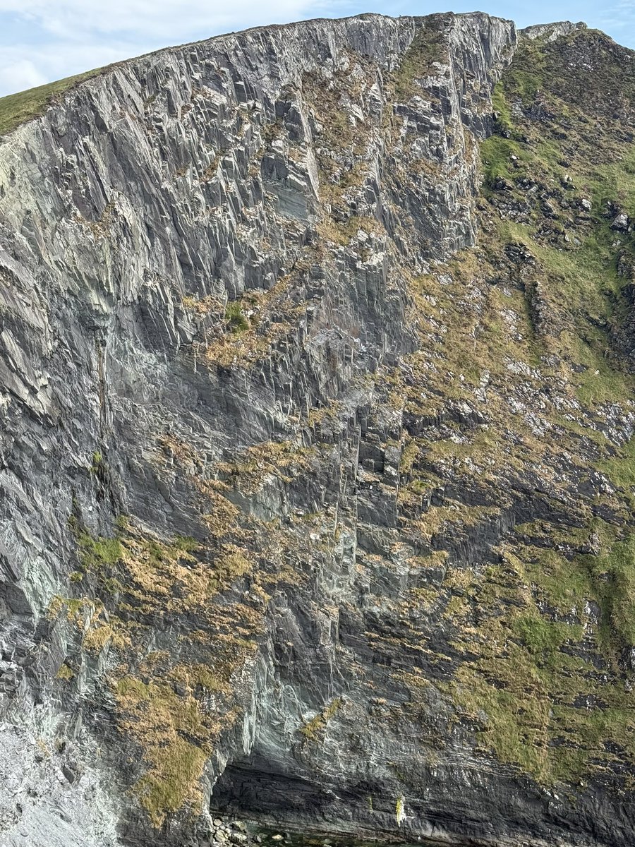 thetruebowser's tweet photo. Thinking Link would need a Climbers Bandanna to boost him up this face. #CliffsofKerry #LegendOfZelda https://t.co/sADt85zzHQ